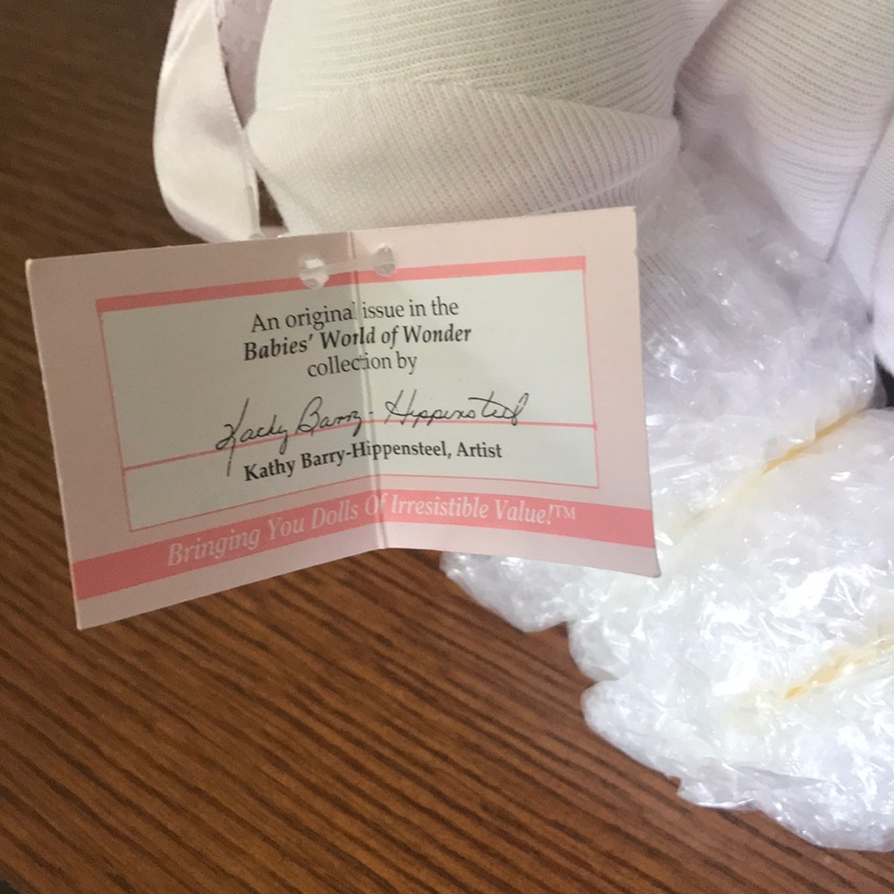 Ashton Drake “Sarah” Collectable Doll - Picture 6 of 8